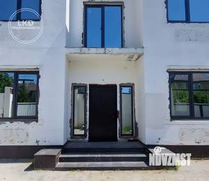 Дом 365м², 2-этажный, участок 4 сот.