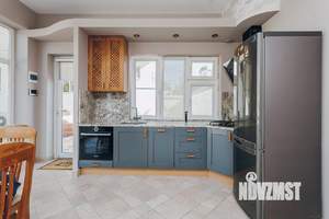 Дом 326м², 3-этажный, участок 6 сот.