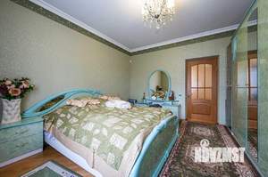 Дом 270м², 2-этажный, участок 4 сот.