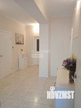 Коттедж 304м², 2-этажный, участок 10 сот.