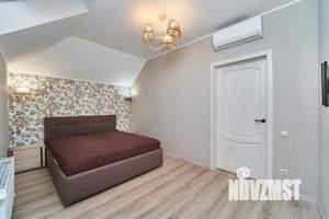 Дом 297м², 2-этажный, участок 7 сот.