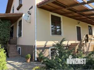 Дом 282м², 3-этажный, участок 14 сот.