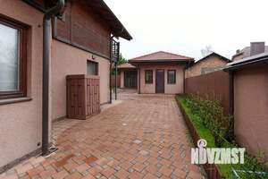 Дом 285м², 2-этажный, участок 15 сот.