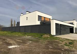 Дом 250м², 2-этажный, участок 6 сот.