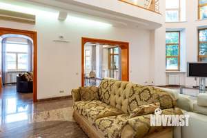 Дом 651м², 4-этажный, участок 30 сот.