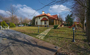 Дом 340м², 3-этажный, участок 13 сот.