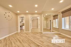 Дом 272м², 2-этажный, участок 8 сот.