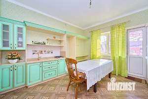 Дом 207м², 2-этажный, участок 8 сот.