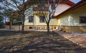 Дом 340м², 3-этажный, участок 13 сот.