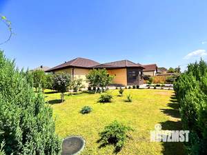 Дом 180м², 1-этажный, участок 10 сот.