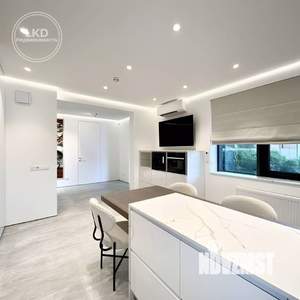 Дом 500м², 3-этажный, участок 14 сот.