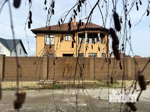 Коттедж 232м², 2-этажный, участок 10 сот.