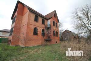 Дом 242м², 2-этажный, участок 4 сот.