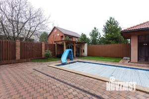 Дом 285м², 2-этажный, участок 15 сот.