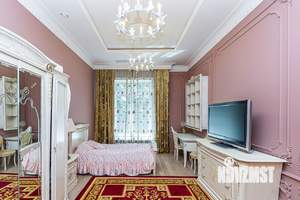 Дом 833м², 2-этажный, участок 10 сот.