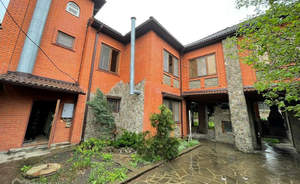 Дом 305м², 3-этажный, участок 7 сот.