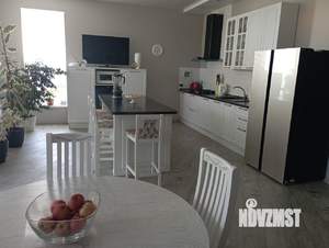 Дом 224м², 2-этажный, участок 8 сот.