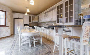 Дом 285м², 2-этажный, участок 15 сот.