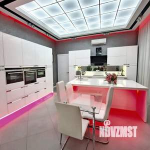 Дом 684м², 2-этажный, участок 10 сот.