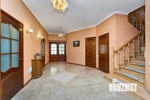 Дом 294м², 2-этажный, участок 8 сот.