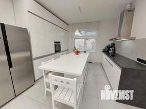 Дом 125м², 2-этажный, участок 6 сот.