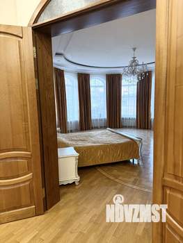 Дом 334м², 3-этажный, участок 7 сот.