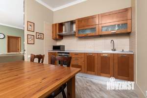 Дом 300м², 3-этажный, участок 7 сот.