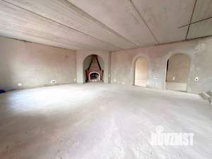 Дом 734м², 4-этажный, участок 7 сот.