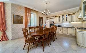 Дом 294м², 2-этажный, участок 8 сот.