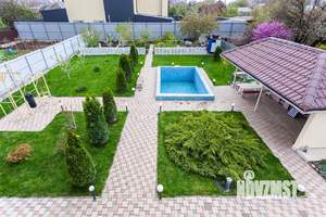 Дом 304м², 2-этажный, участок 10 сот.