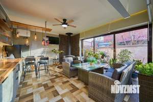 Дом 270м², 2-этажный, участок 6 сот.