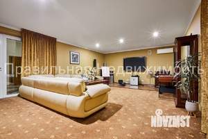 Дом 760м², 3-этажный, участок 14 сот.