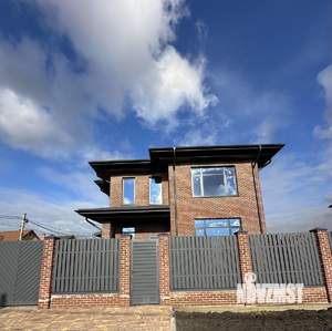 Дом 210м², 2-этажный, участок 7 сот.