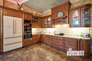 Коттедж 280м², 2-этажный, участок 8 сот.