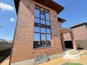 Коттедж 140м², 2-этажный, участок 6 сот.