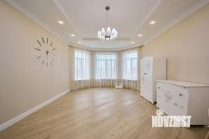 Дом 280м², 2-этажный, участок 8 сот.