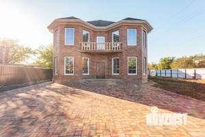 Дом 286м², 2-этажный, участок 10 сот.