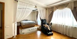 Дом 270м², 3-этажный, участок 4 сот.