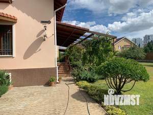 Дом 282м², 3-этажный, участок 14 сот.