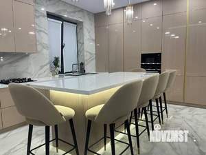 Дом 303м², 2-этажный, участок 6 сот.