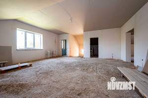 Дом 253м², 2-этажный, участок 6 сот.