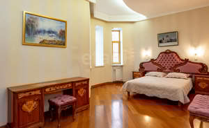 Дом 651м², 4-этажный, участок 30 сот.