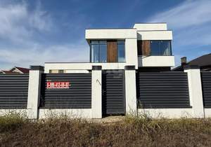 Дом 275м², 3-этажный, участок 6 сот.