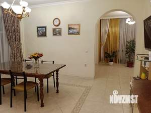 Дом 337м², 3-этажный, участок 8 сот.