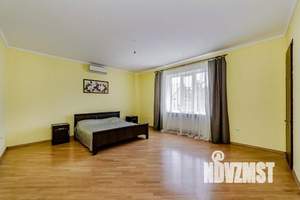 Дом 341м², 2-этажный, участок 8 сот.