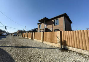 Дом 246м², 2-этажный, участок 6 сот.