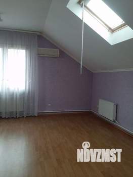 Дом 180м², 2-этажный, участок 4 сот.