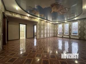 Дом 205м², 2-этажный, участок 4 сот.