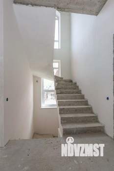 Дом 237м², 3-этажный, участок 4 сот.