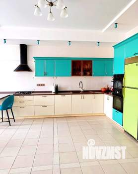 Дом 270м², 3-этажный, участок 4 сот.